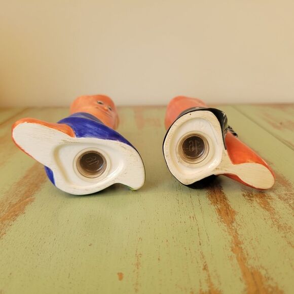 Charming Vintage Anthropomorphic Carrot Salt & Pepper Collectible Shakers - Picture 9 of 12